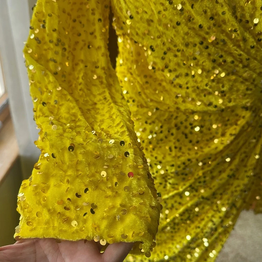 Elegant Yellow Sequin Gown With Train (NWOT) - Picture 9 of 17
